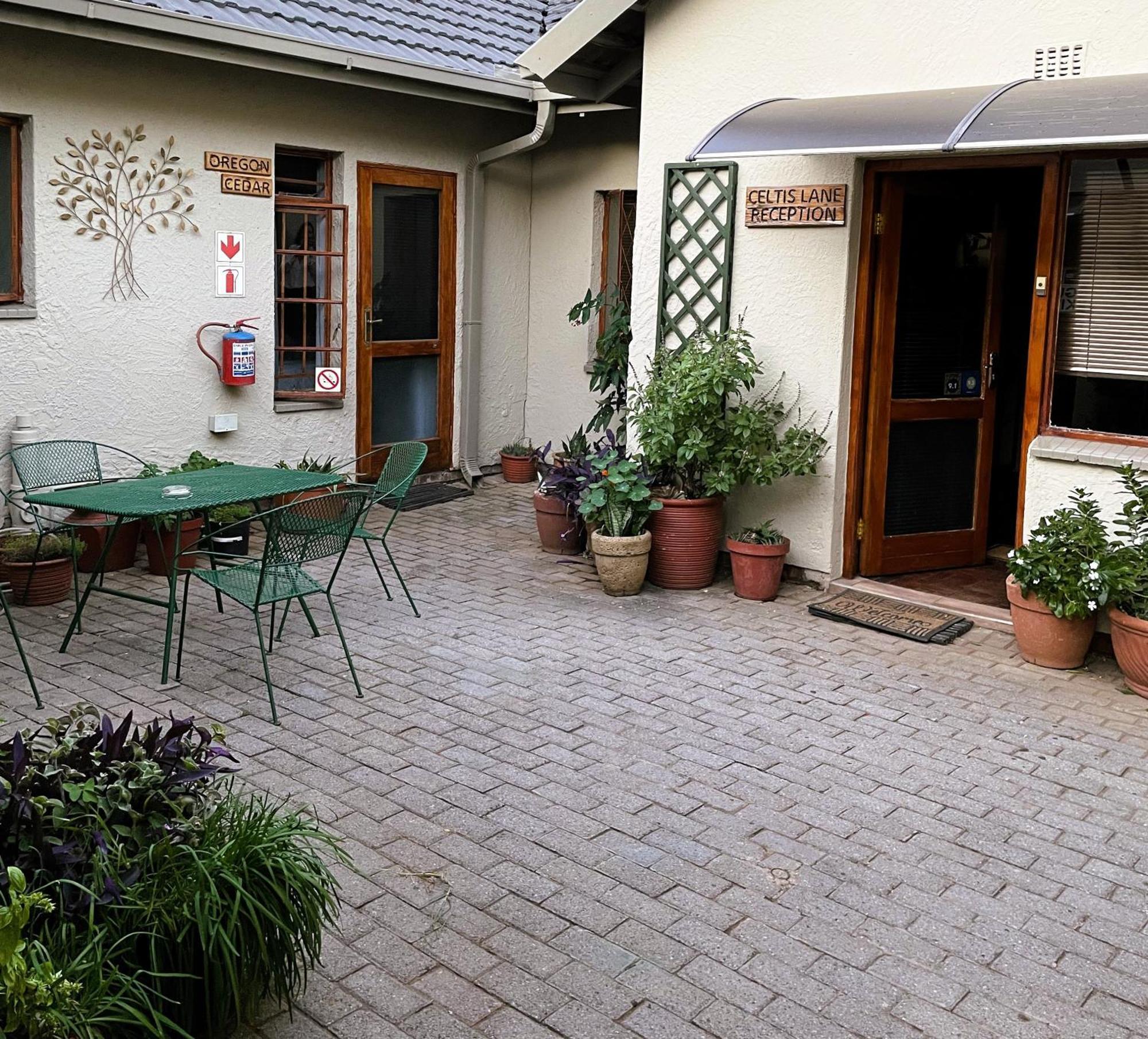 Celtis Lane Guest House Боксбург Экстерьер фото